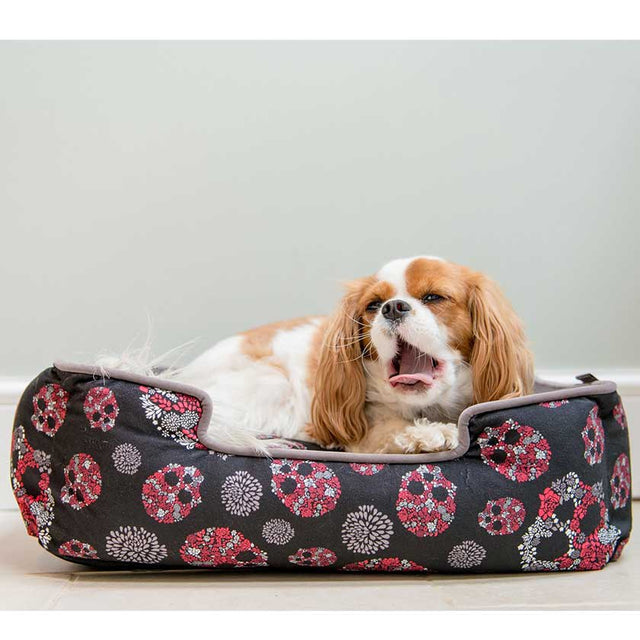 Play Cama Lounge Skull Roses